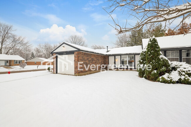 6376 Greenfield Way in Dayton, OH - Building Photo - Building Photo