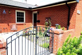 4777 Nugent Dr in Upper Arlington, OH - Building Photo - Building Photo
