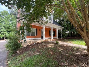 111 E Paces Dr in Athens, GA - Building Photo - Building Photo