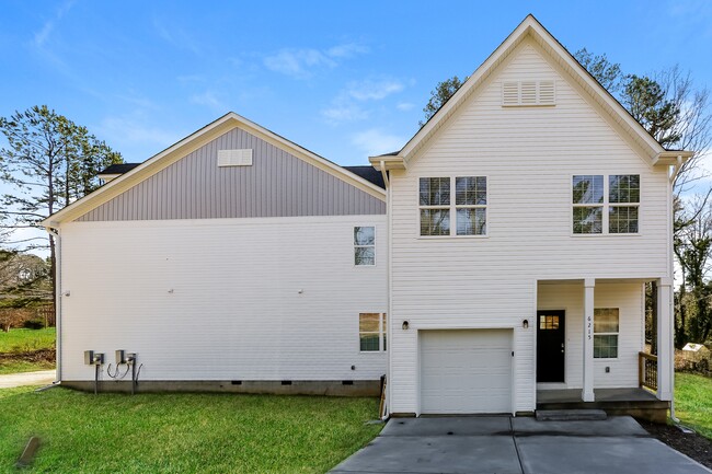 property at 2529 Oakdale Rd
