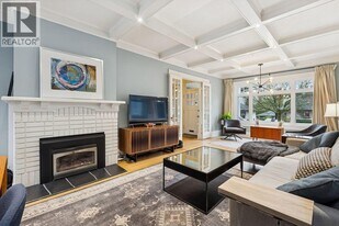 2075 W 48th Ave in Vancouver, BC - Building Photo