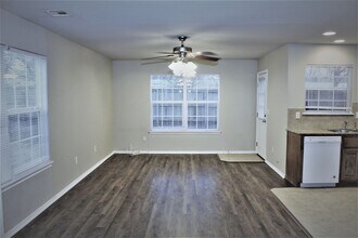 938-940 RC in Catoosa, OK - Building Photo - Building Photo