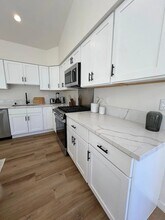 233 Ashland Ave, Unit I in Santa Monica, CA - Building Photo - Building Photo