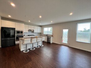 3607 Ambrosia Dr in Naperville, IL - Building Photo - Building Photo