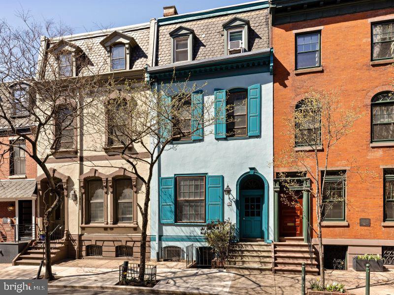232 S 21st St in Philadelphia, PA - Building Photo