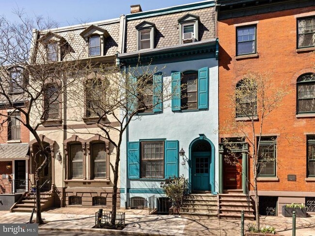 property at 232 S 21st St