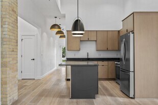 308 Oak St, Unit 202 in Slinger, WI - Building Photo