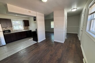 1109 W 110th Pl in Chicago, IL - Building Photo - Building Photo