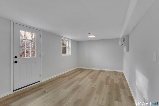 property at 194 Hartford Rd