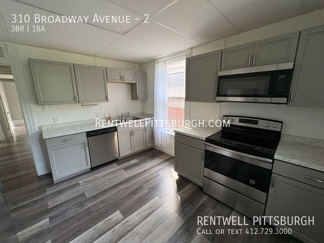 310 Broadway Ave in Mckees Rocks, PA - Building Photo - Building Photo