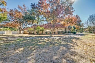 104 S Warbler Way in Shavano Park, TX - Building Photo - Building Photo