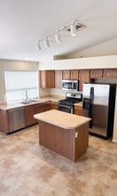 42520 W Hall Dr in Maricopa, AZ - Building Photo - Building Photo