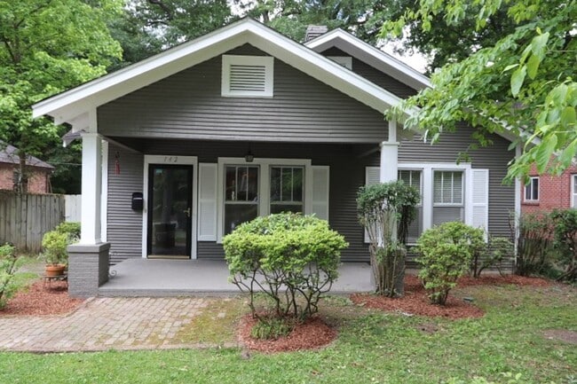 property at 142 S Humes St