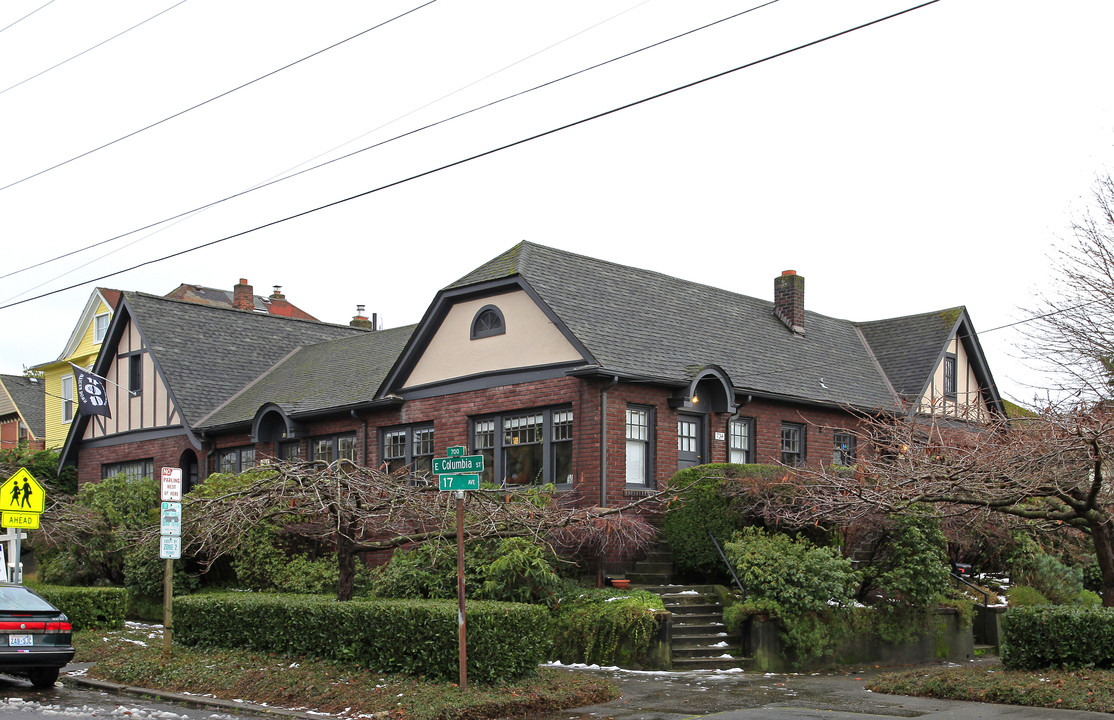 Columbia Court in Seattle, WA - Building Photo