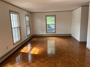 24 Morse Ct-Unit -B in Manchester by the Sea, MA - Building Photo - Building Photo