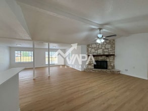 222 Kerry Brook Dr in Converse, TX - Foto de edificio - Building Photo