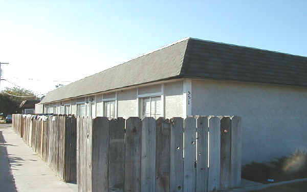 451 S Berkeley Ave in Turlock, CA - Building Photo - Building Photo