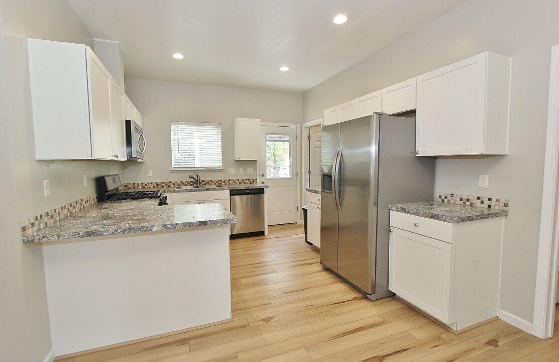 116 Saddlenotch Dr in Horseshoe Bend, ID - Building Photo