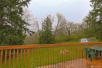 10279 SE Grandview St in Port Orchard, WA - Building Photo - Building Photo