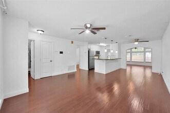 4 Redberry Ct in Spring, TX - Building Photo - Building Photo