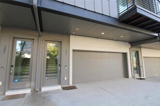 5605 Bryan Pkwy in Dallas, TX - Building Photo - Building Photo