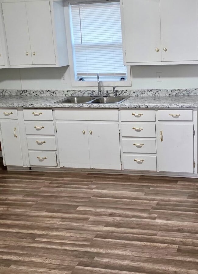 property at 421 W Madison St