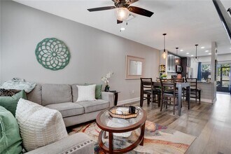 2375 Lake Woodberry Cir in Brandon, FL - Building Photo - Building Photo