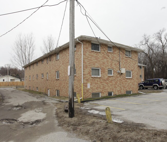 Tiffany Square Apartments in Omaha, NE - Building Photo - Building Photo