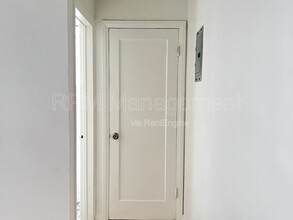 619 Normandie Ave in Los Angeles, CA - Foto de edificio - Building Photo