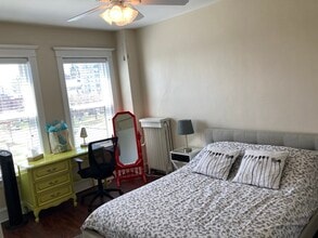 Lakeshore in Milwaukee, WI - Foto de edificio - Building Photo