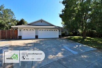 1976 Chiella Ln in Redding, CA - Building Photo - Building Photo