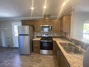 4 Autumn Ct in Manchester Township, NJ - Building Photo - Building Photo