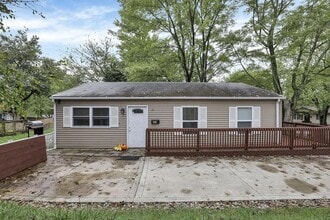 455 Lakeview Dr in Johnstown, OH - Building Photo - Building Photo