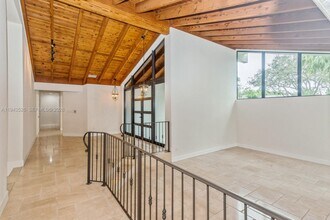 15405 SW 73rd Ct in Palmetto Bay, FL - Building Photo - Building Photo