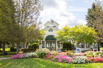 Meadowood Park of Wixom in Wixom, MI - Building Photo - Building Photo