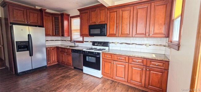 97 Elm St in Staten Island, NY - Building Photo - Building Photo