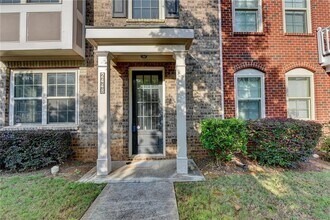 2448 Tenor Ln in Alpharetta, GA - Building Photo - Building Photo