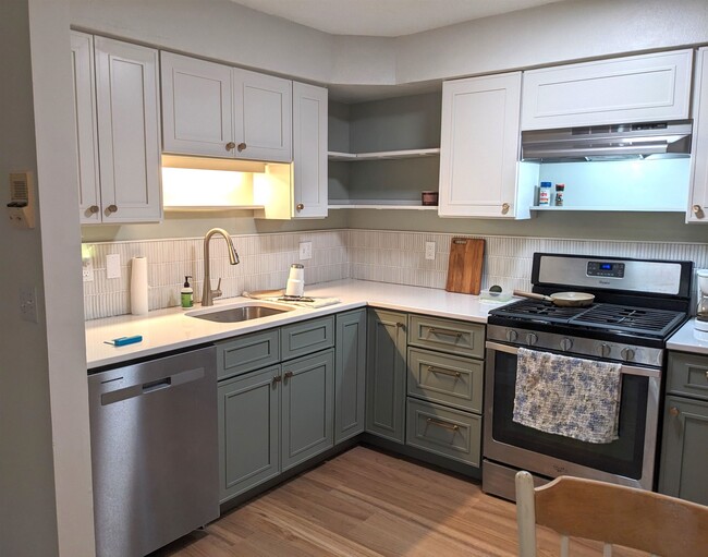 50 Brookside Dr in Exeter, NH - Building Photo - Building Photo
