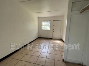 746 S Lee Ave in Orlando, FL - Building Photo - Building Photo