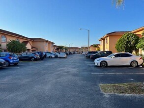 3375 W 76th St in Hialeah, FL - Building Photo - Building Photo