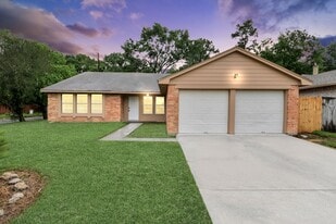 6603 Brookgate Dr in Spring, TX - Building Photo