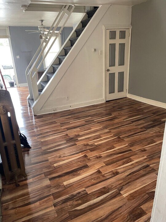 2012 Plum St in Philadelphia, PA - Building Photo