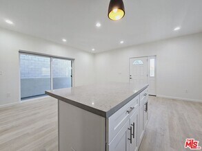 2826 3/4-2824 Leeward Ave in Los Angeles, CA - Building Photo - Building Photo