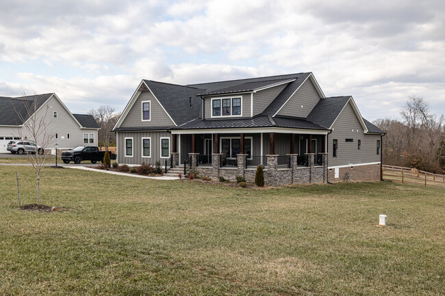 Luck Farm in Ashland, VA - Foto de edificio - Building Photo