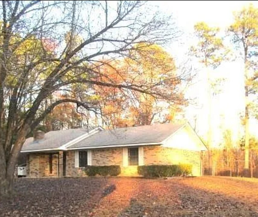 3103 Scenic Dr in Pine Bluff, AR - Building Photo