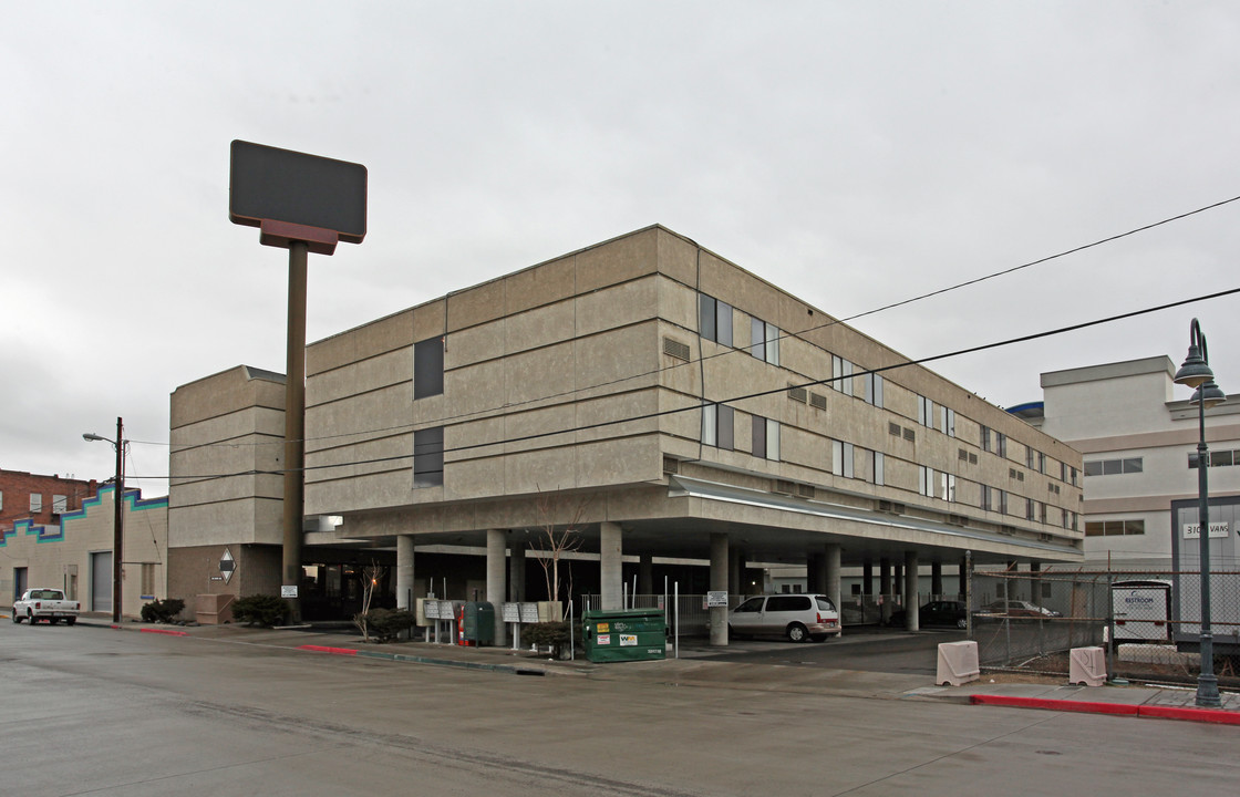 USA Manors in Reno, NV - Foto de edificio