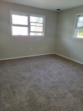 4822 Kutztown Rd, Unit 3 in Temple, PA - Foto de edificio - Building Photo