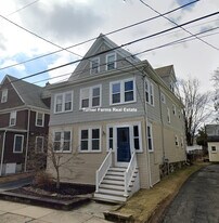 132 George St, Unit 1 in Medford, MA - Building Photo