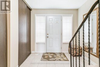 3400 Rhonda Valley in Mississauga, ON - Building Photo - Building Photo