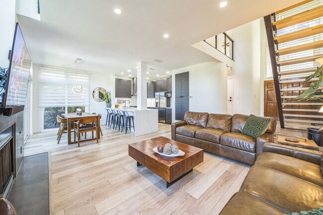 528 San Andres Dr in Solana Beach, CA - Building Photo - Building Photo